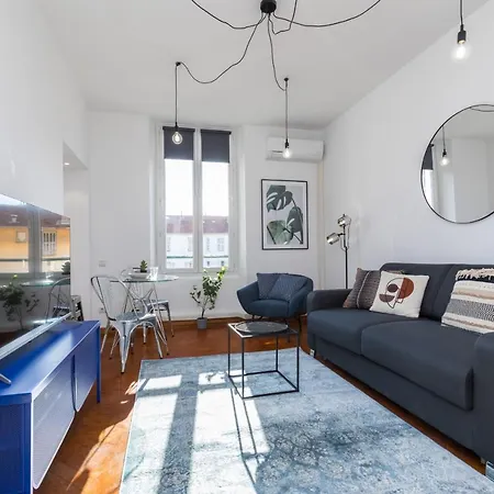 7 Medecin - Place Massena - 2p - Lumineux - Climatise Apartamento Nice