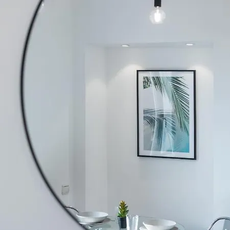 7 Medecin - Place Massena - 2p - Lumineux - Climatise Apartamento