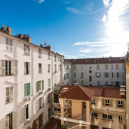 7 Medecin - Place Massena - 2p - Lumineux - Climatise