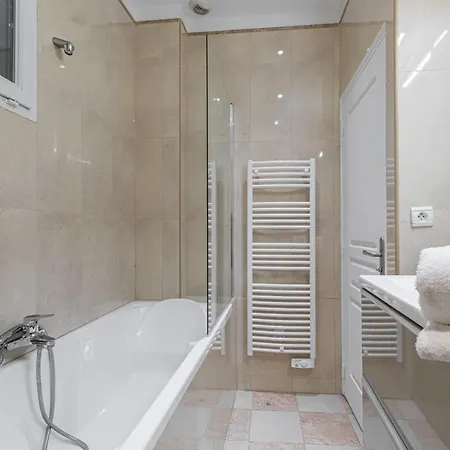 7 Medecin - Place Massena - 2p - Lumineux - Climatise Apartamento