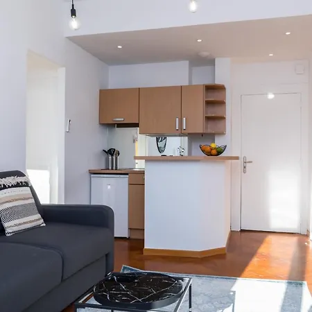 7 Medecin - Place Massena - 2p - Lumineux - Climatise Apartamento