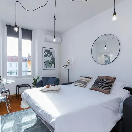 7 Medecin - Place Massena - 2p - Lumineux - Climatise